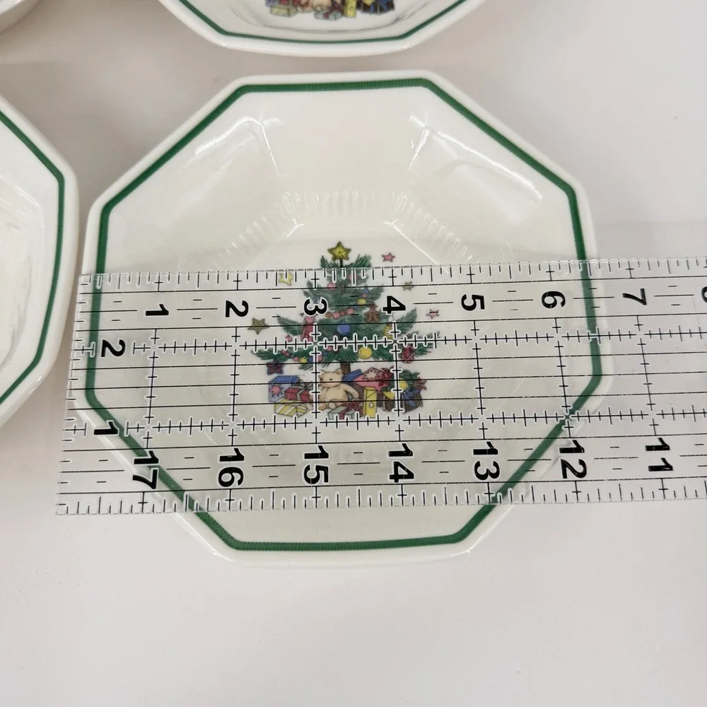 Nikko Christmastime Octagonal Cereal Bowls Set of 4 White Green Trim Japan